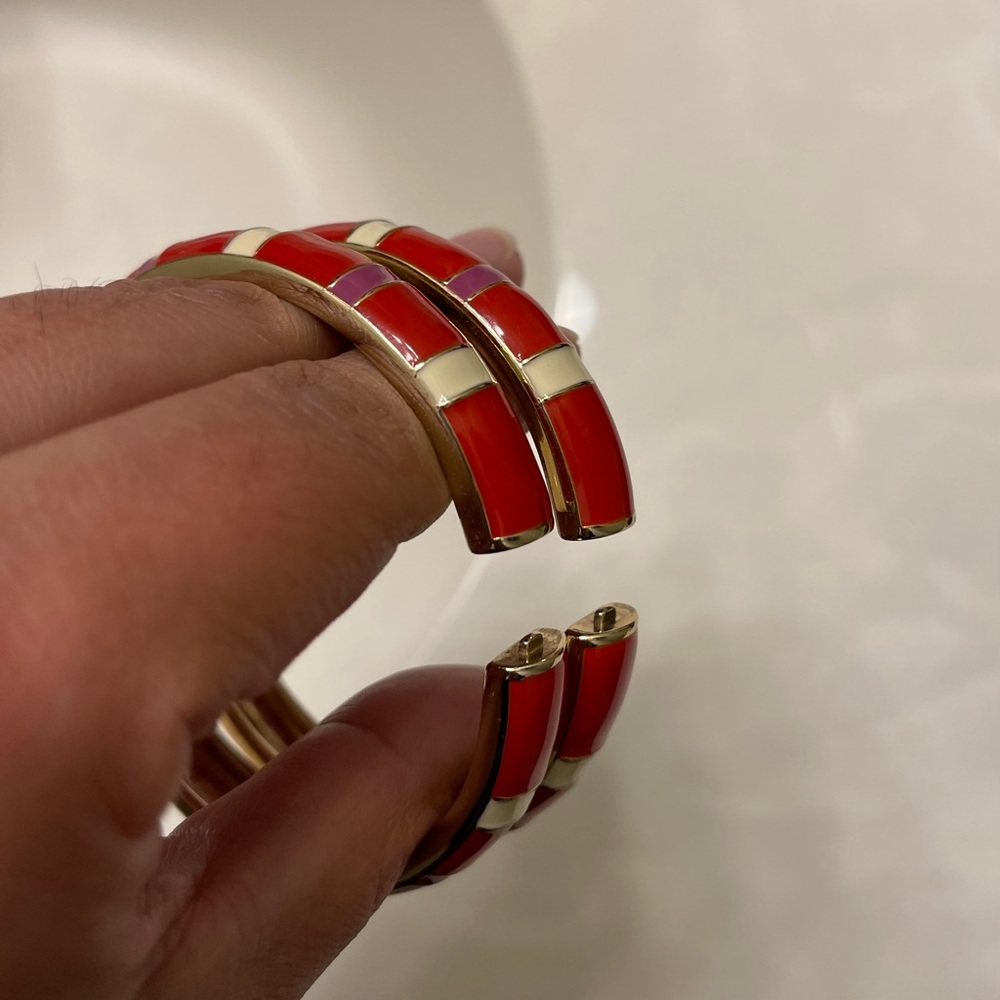 Bracelets - Picture 5 of 5